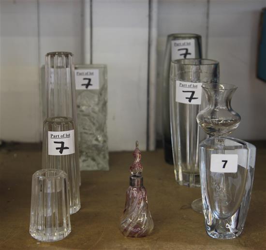 Set Tiffany & Co candlesticks & mixed glass
